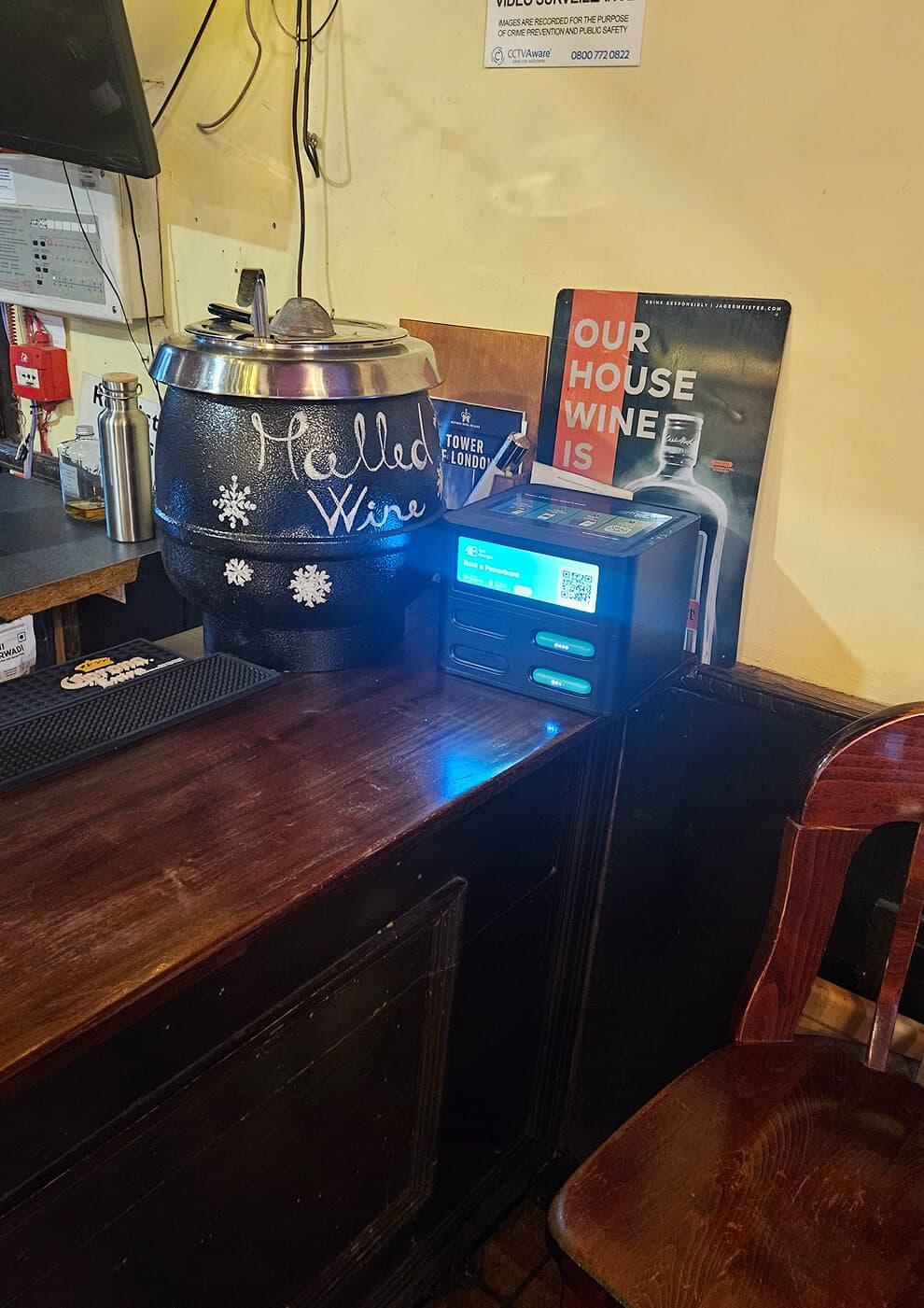 Charging in the restaurant